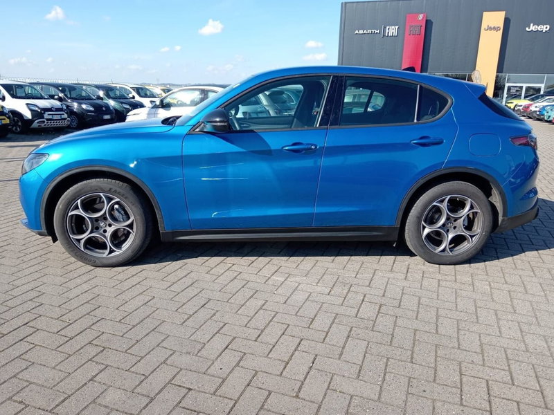 Alfa Romeo Stelvio usata a Alessandria (10)