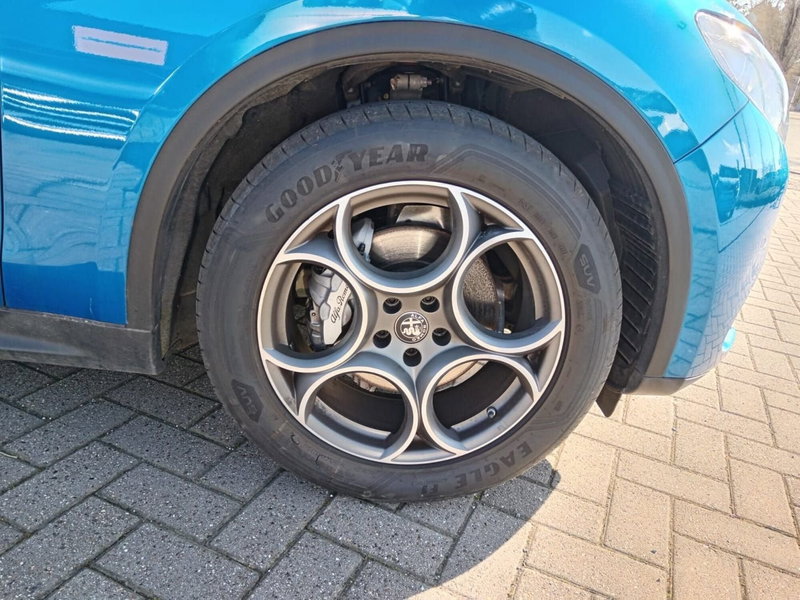 Alfa Romeo Stelvio usata a Alessandria (11)