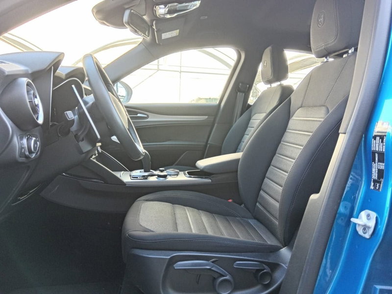 Alfa Romeo Stelvio usata a Alessandria (13)
