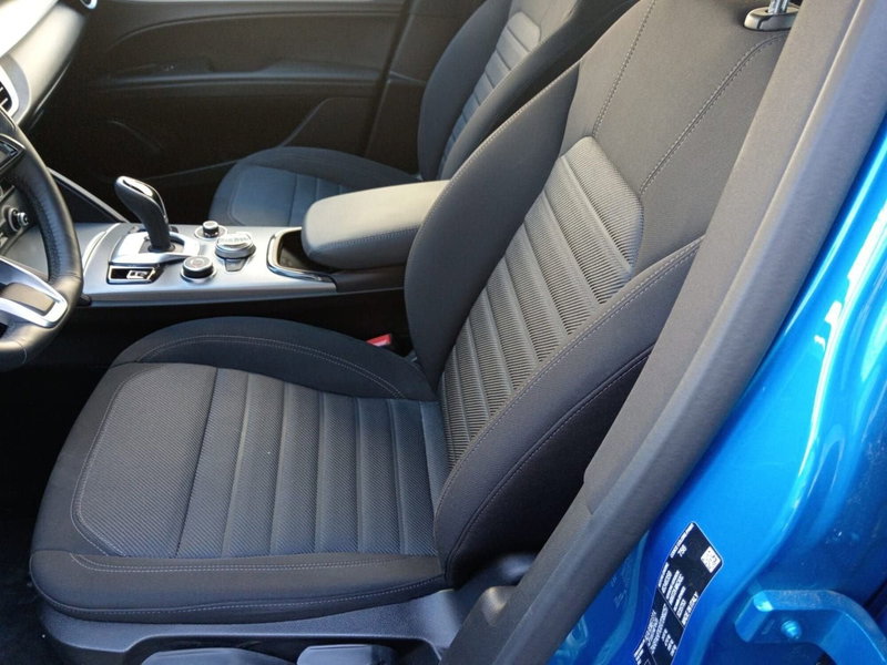 Alfa Romeo Stelvio usata a Alessandria (14)