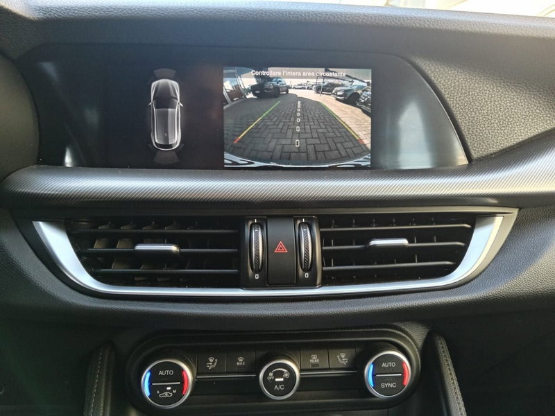 Alfa Romeo Stelvio usata a Alessandria (18)