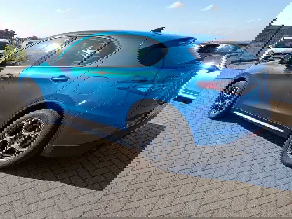 Alfa Romeo Stelvio usata a Alessandria (8)