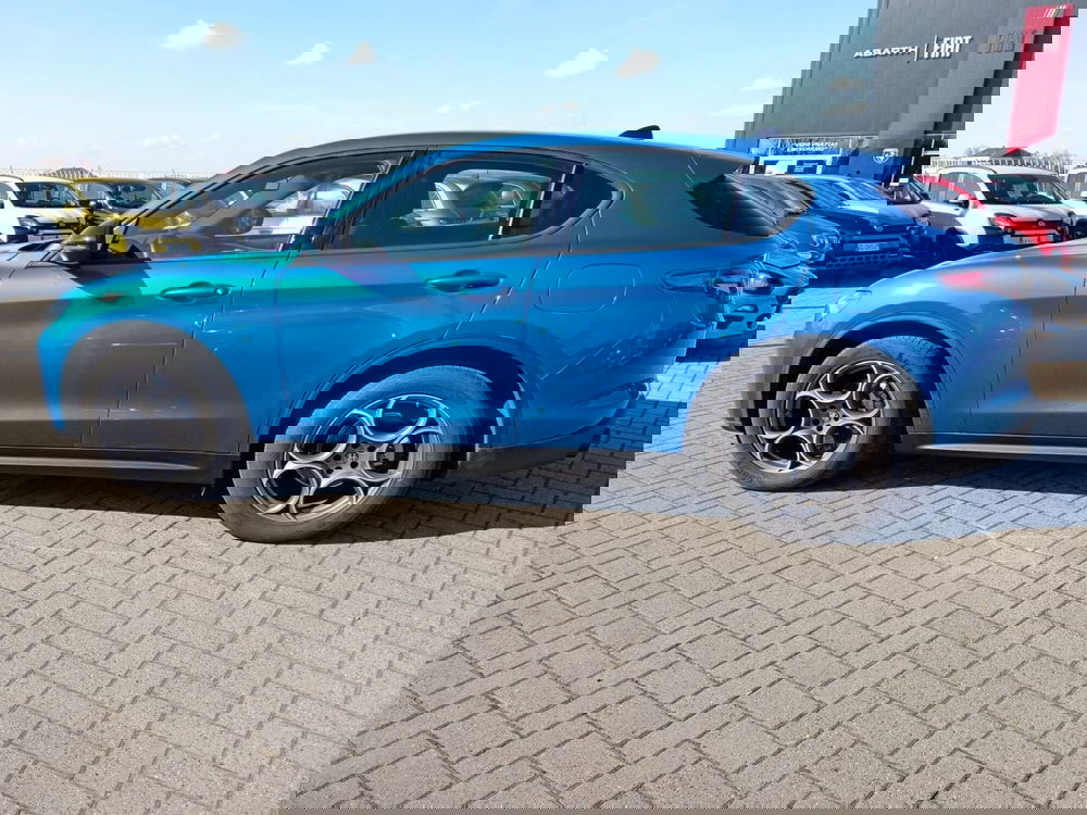 Alfa Romeo Stelvio usata a Alessandria (9)