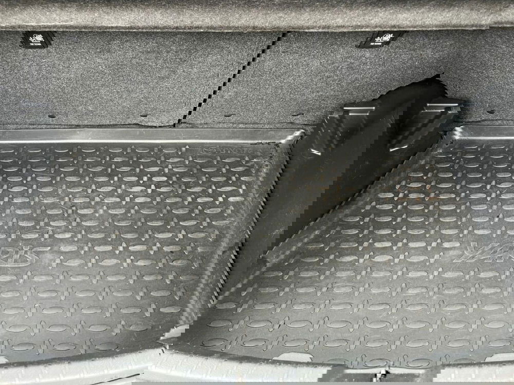 Toyota Yaris usata a Sondrio (12)