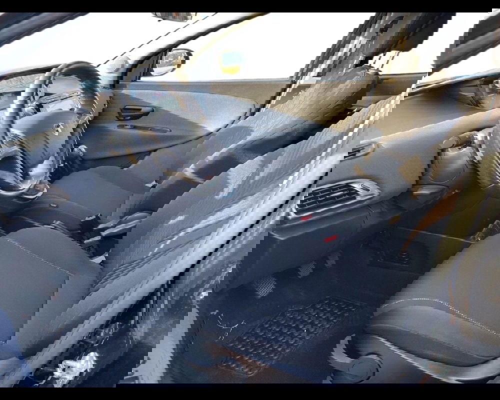 Lancia Ypsilon usata a Torino (14)