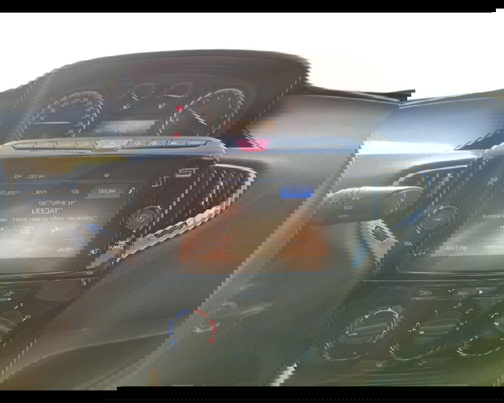 Lancia Ypsilon usata a Torino (5)