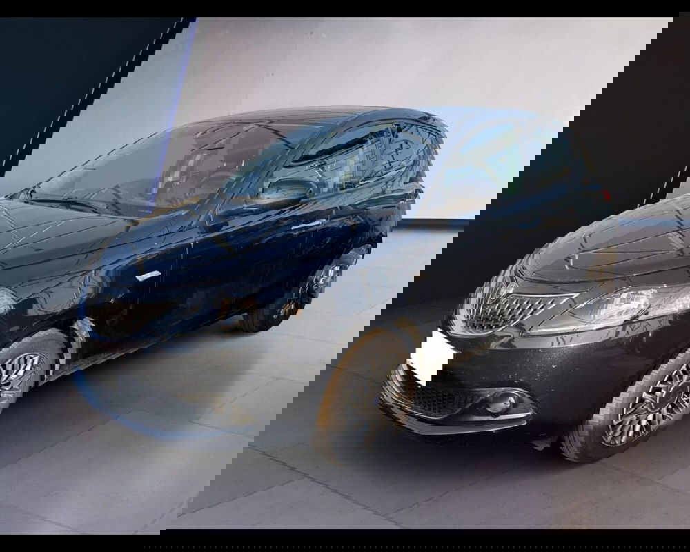 Lancia Ypsilon usata a Torino (7)