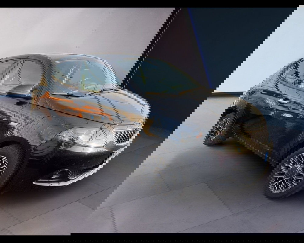 Lancia Ypsilon usata a Torino (8)