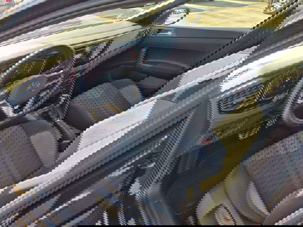 Volkswagen Taigo usata  (6)