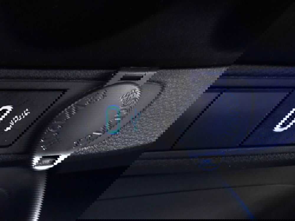 Toyota Aygo X usata a Belluno (18)