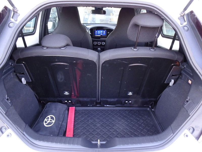 Toyota Aygo X usata a Belluno (20)