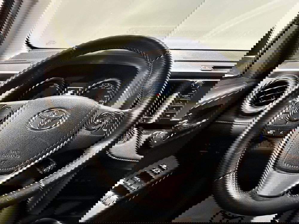 Toyota Rav4 usata a Milano (9)