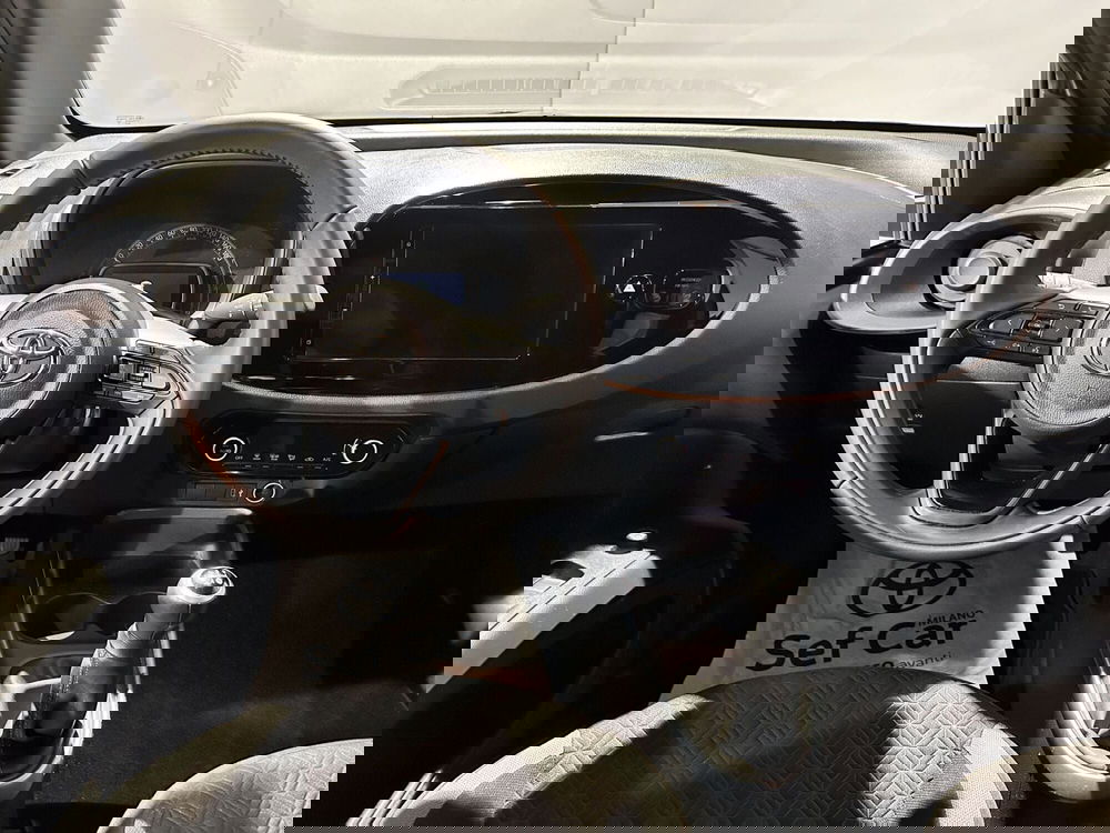 Toyota Aygo X usata a Milano (9)