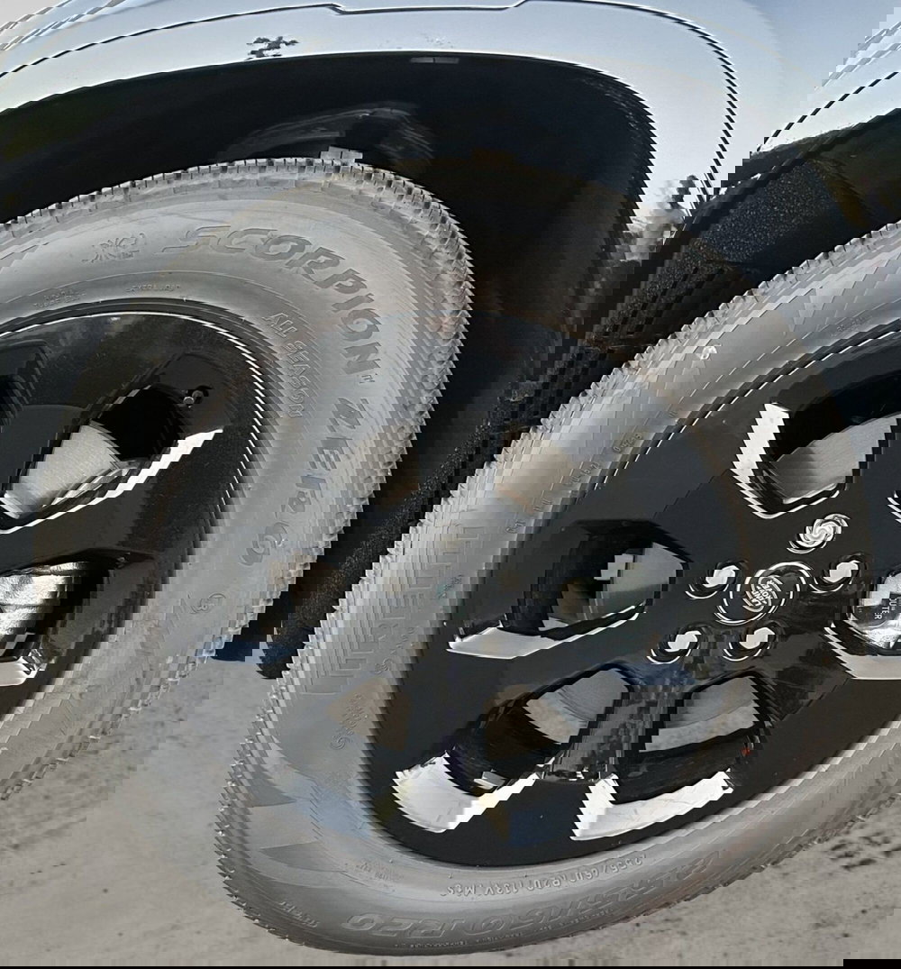 Land Rover Defender usata a Catania (9)