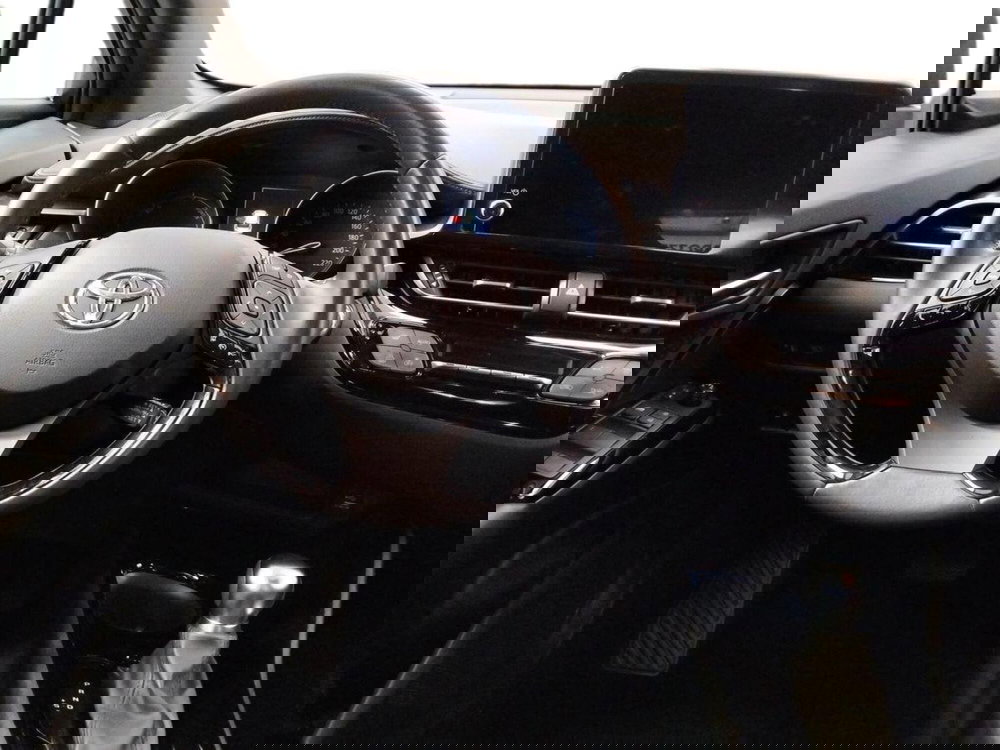 Toyota Toyota C-HR usata a Roma (7)