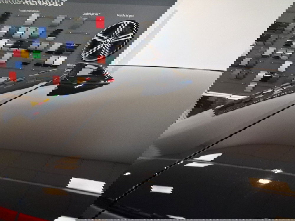 Renault Renault 5 nuova a Bologna (11)