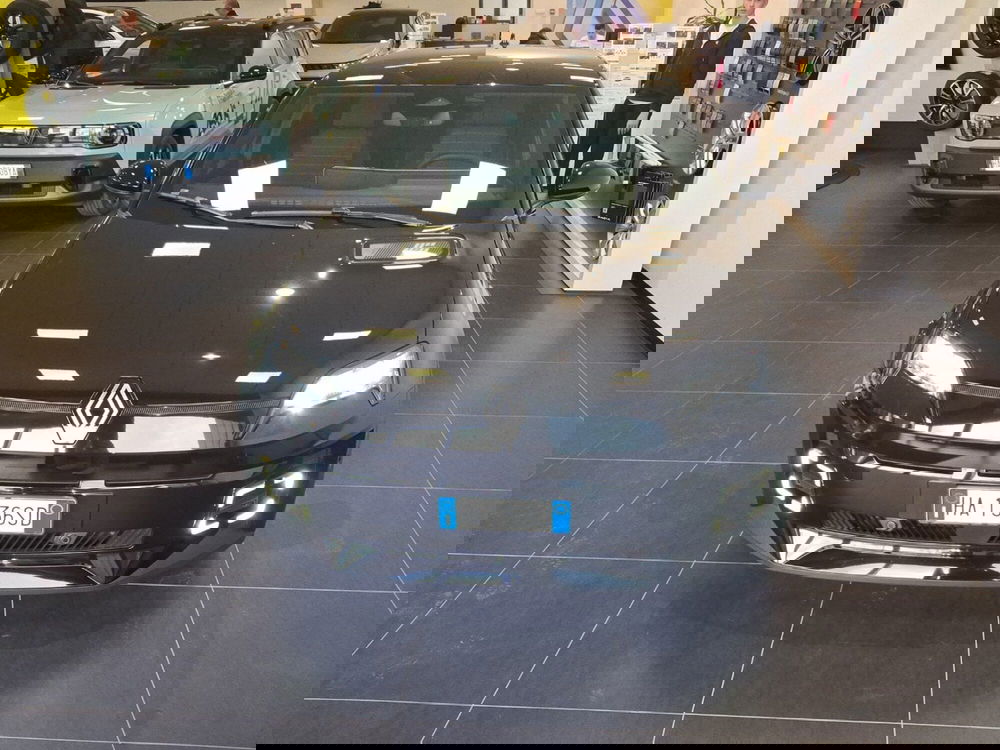 Renault Renault 5 nuova a Bologna (3)