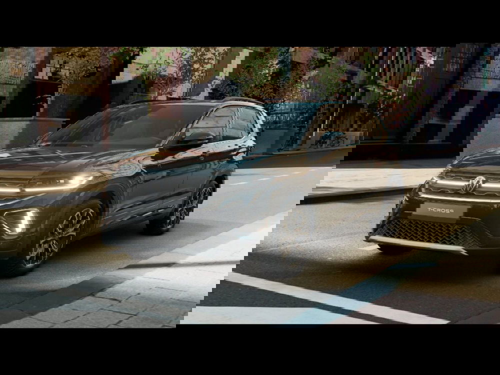 Volkswagen T-Cross nuova a Livorno