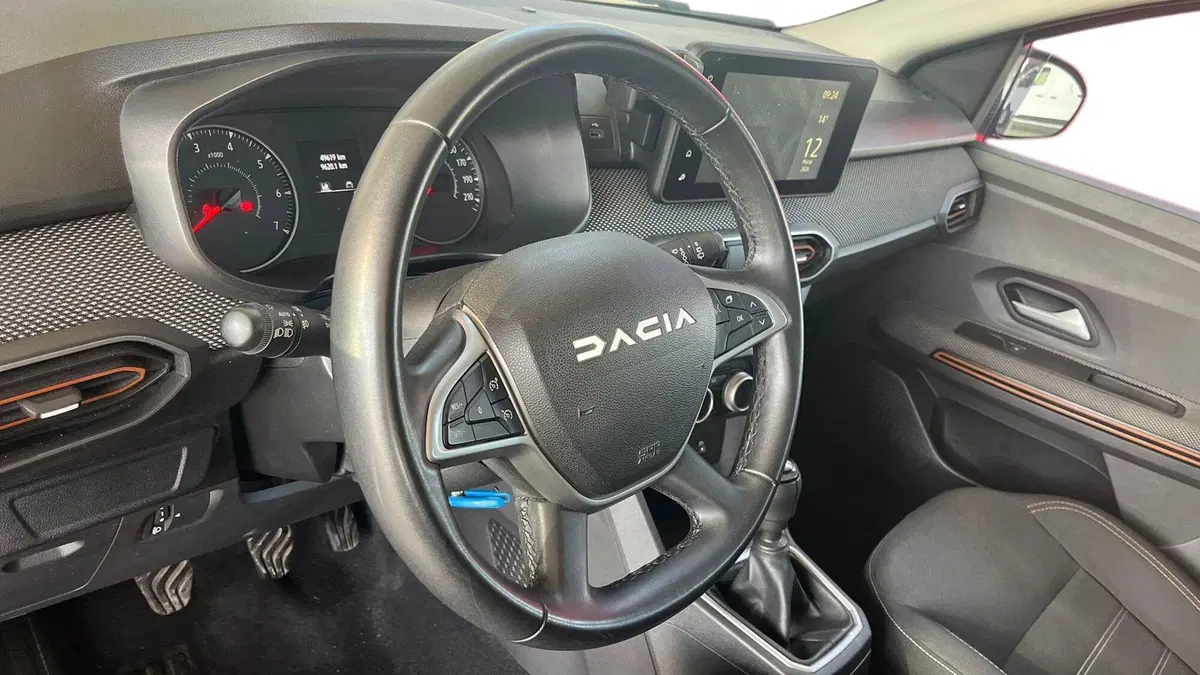 Dacia Sandero usata a Catania (12)
