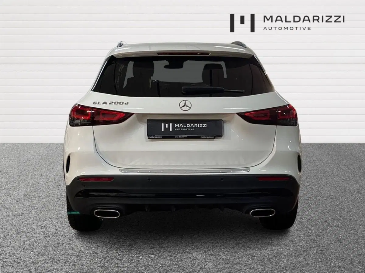 Mercedes-Benz GLA SUV usata a Bari (3)