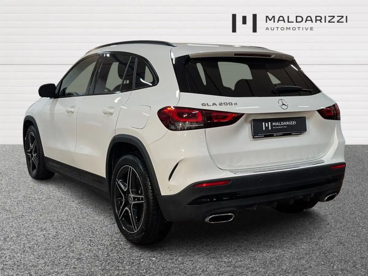 Mercedes-Benz GLA SUV usata a Bari (4)