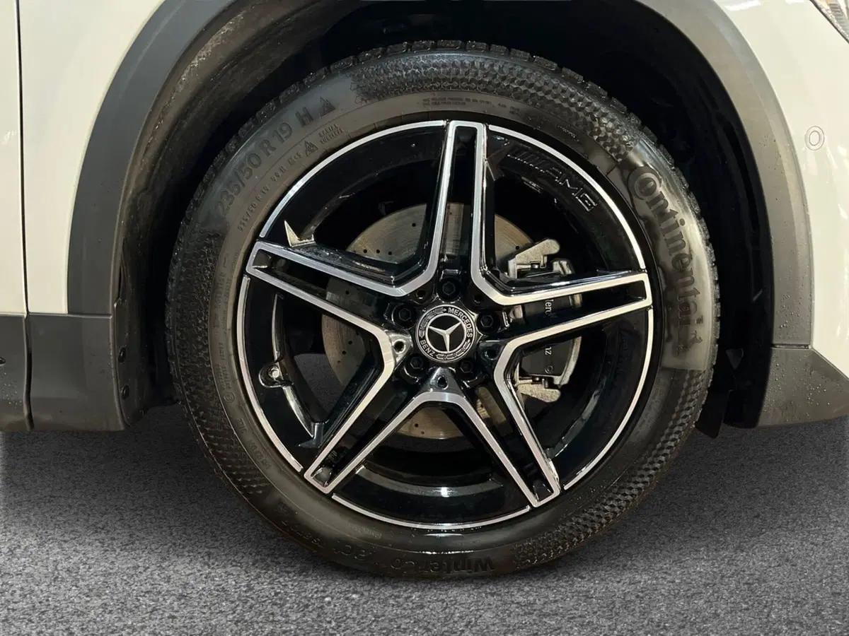 Mercedes-Benz GLA SUV usata a Bari (6)