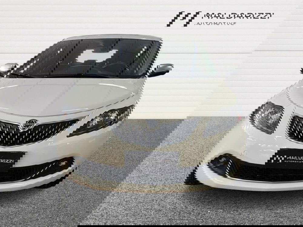 Lancia Ypsilon usata a Bari (2)