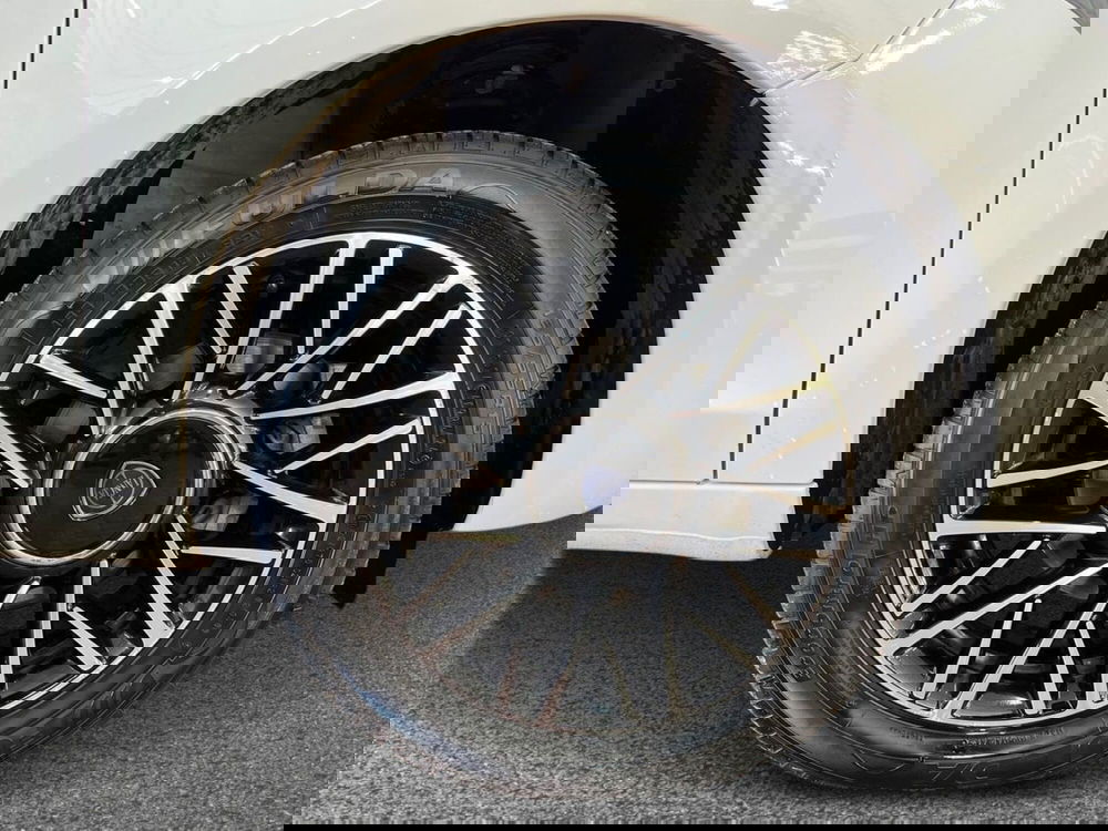 Lancia Ypsilon usata a Bari (6)