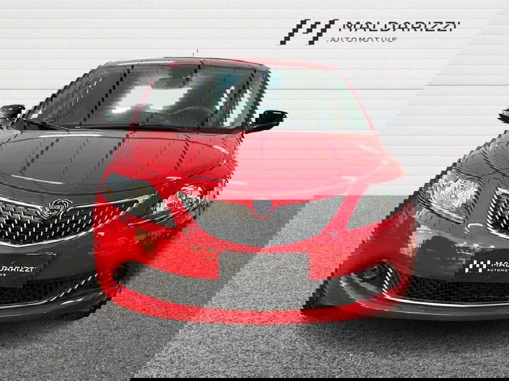 Lancia Ypsilon usata a Bari (2)