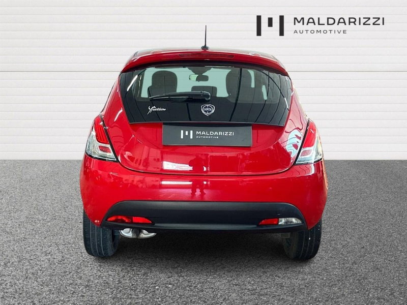Lancia Ypsilon usata a Bari (3)