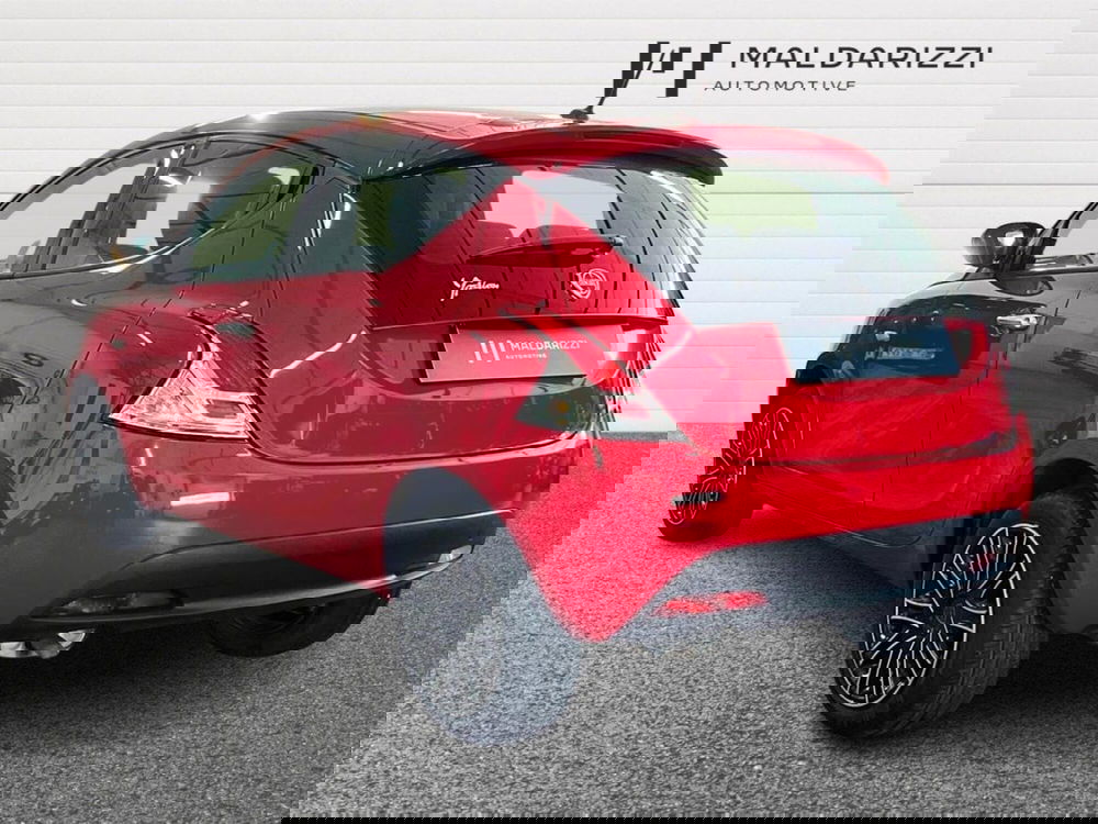 Lancia Ypsilon usata a Bari (4)