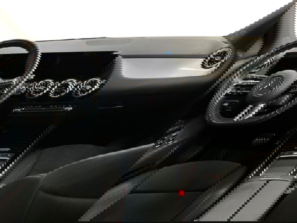 Mercedes-Benz GLA SUV usata a Bari (8)