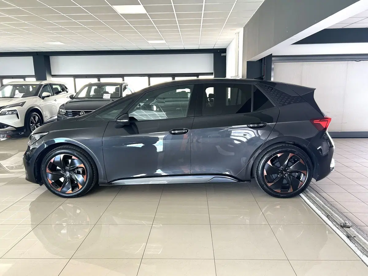 Cupra Born usata a Ferrara (6)