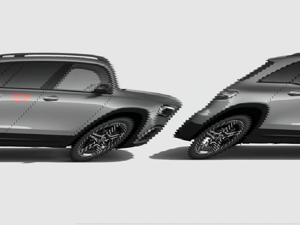 Mercedes-Benz GLB nuova a Ancona (6)