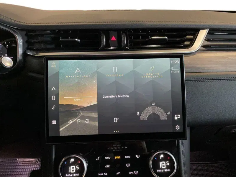 Jaguar F-Pace usata a Ancona (15)
