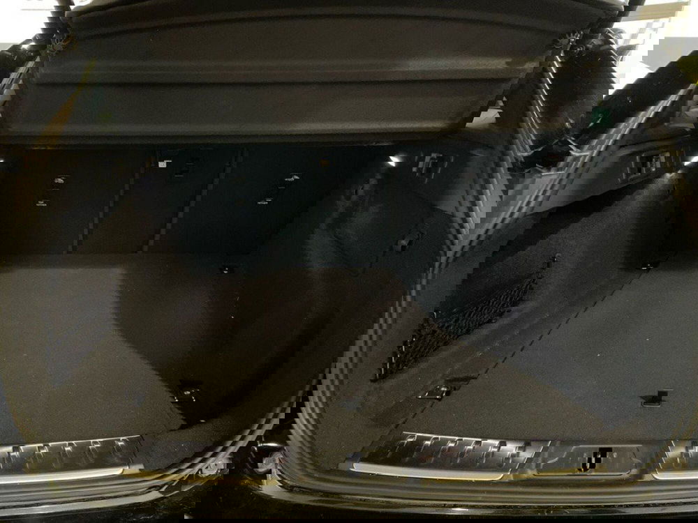 Jaguar F-Pace usata a Ancona (7)