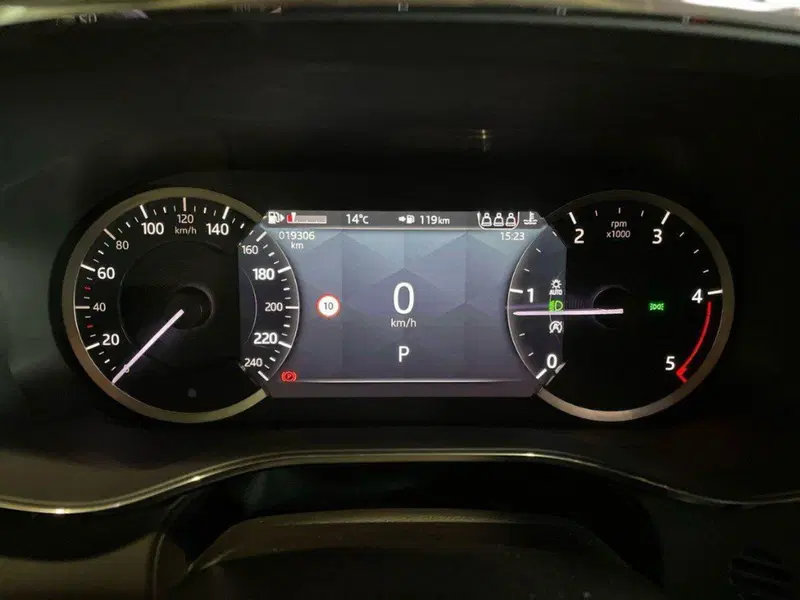 Jaguar F-Pace usata a Ancona (9)