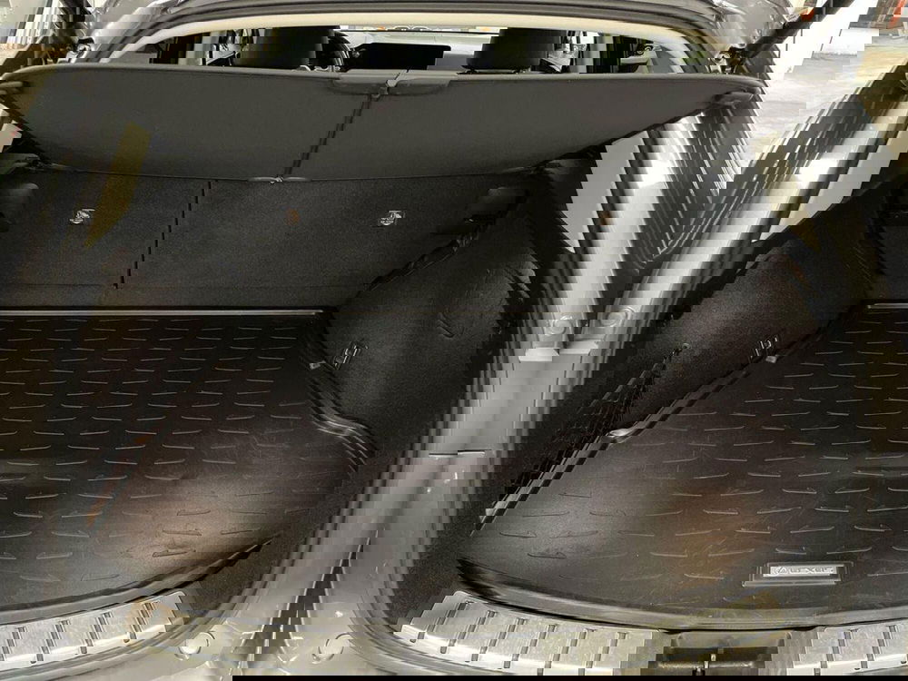 Lexus NX usata a Macerata (16)