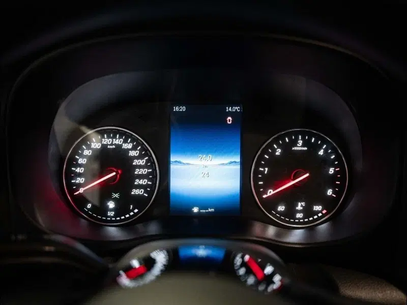 Mercedes-Benz Vito nuova a Ancona (15)