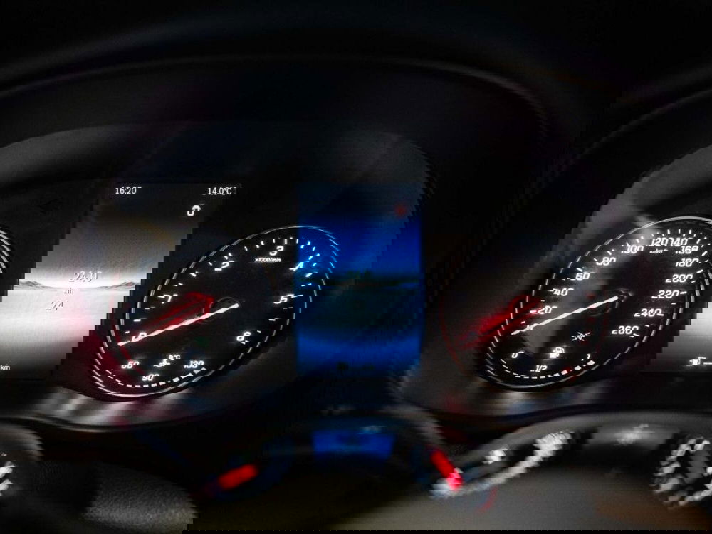 Mercedes-Benz Vito nuova a Ancona (15)