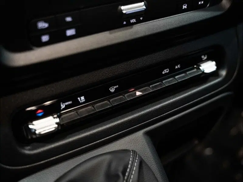 Mercedes-Benz Vito nuova a Ancona (17)