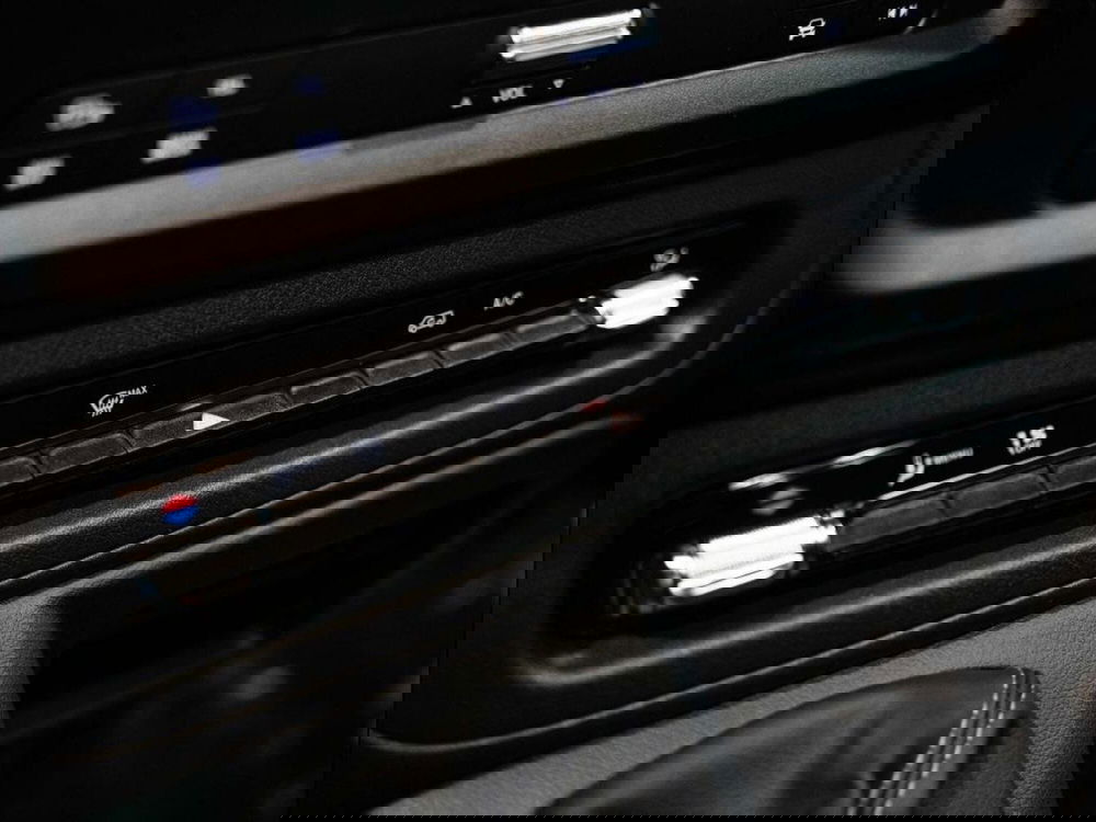 Mercedes-Benz Vito nuova a Ancona (17)