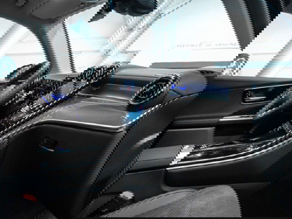 Mercedes-Benz GLC nuova a Ancona (17)