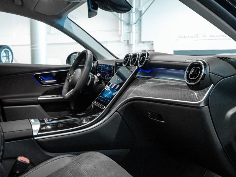Mercedes-Benz GLC nuova a Ancona (17)