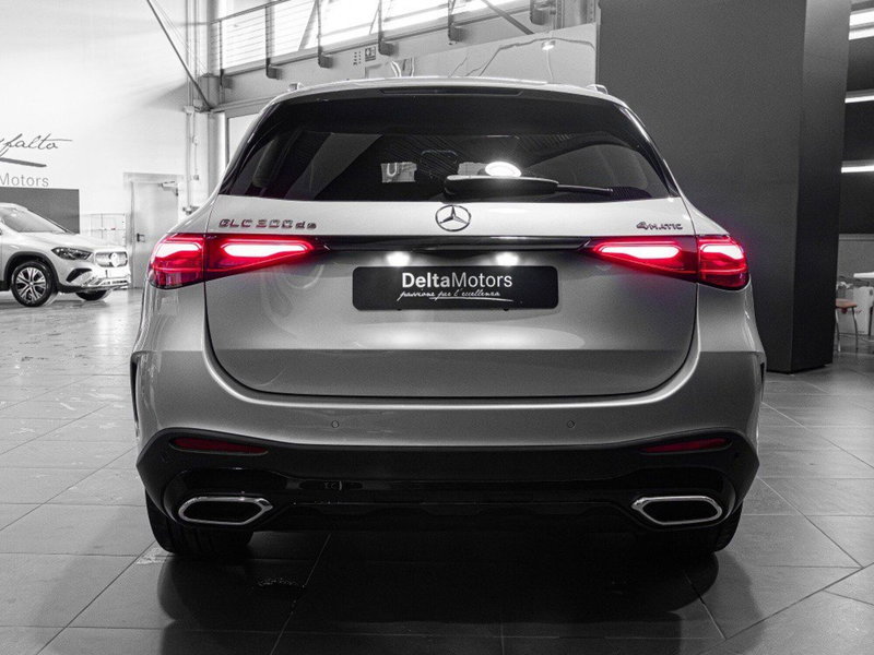 Mercedes-Benz GLC nuova a Ancona (3)