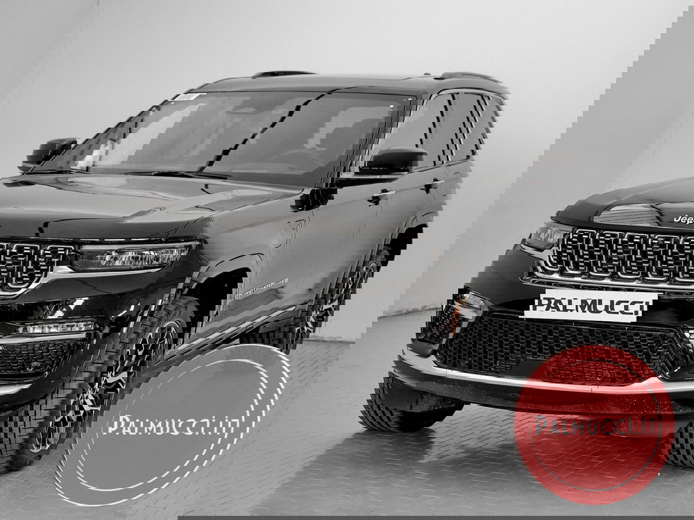 Jeep Grand Cherokee nuova a Prato