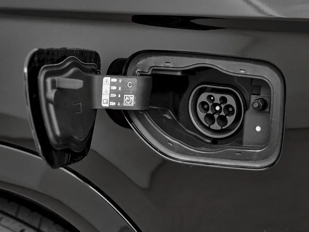 Jeep Grand Cherokee nuova a Prato (3)