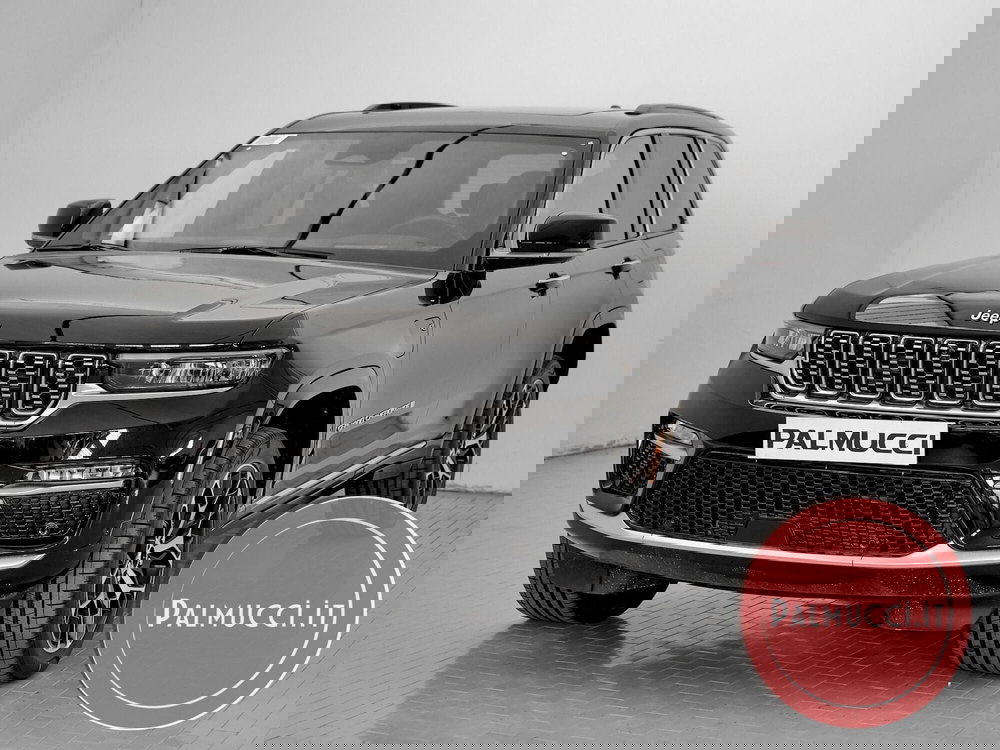 Jeep Grand Cherokee nuova a Prato