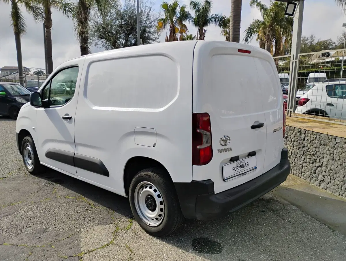 Toyota Proace City Verso usata a Messina (4)