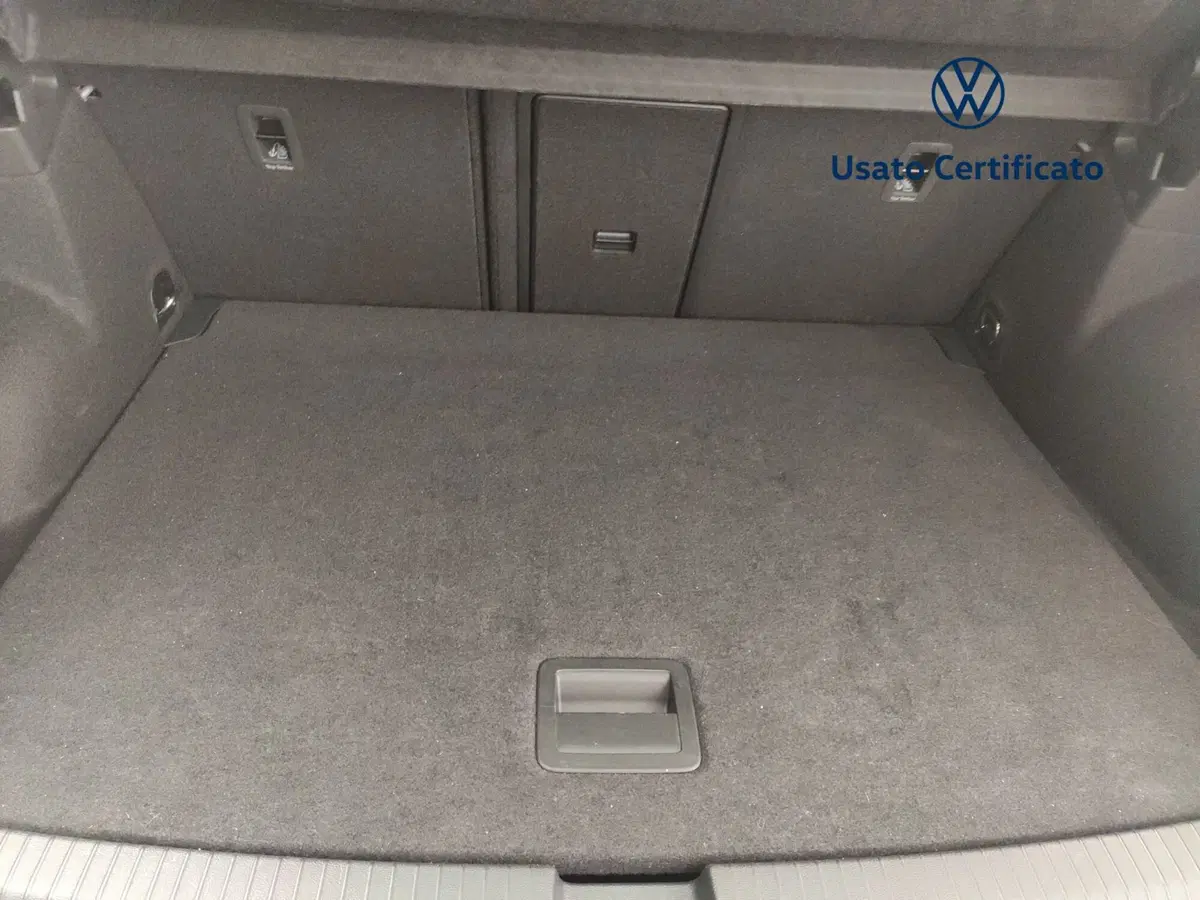 Volkswagen T-Roc usata a Avellino (17)